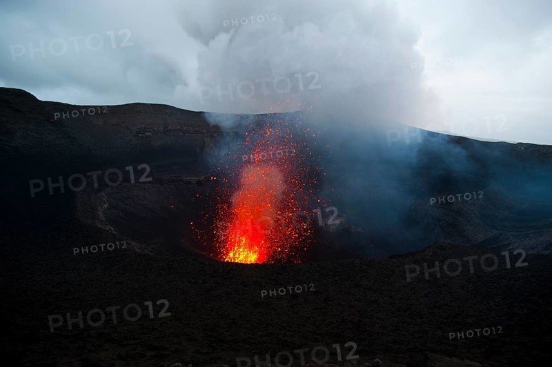 Volcanic eruption of Mount Yasur volcano