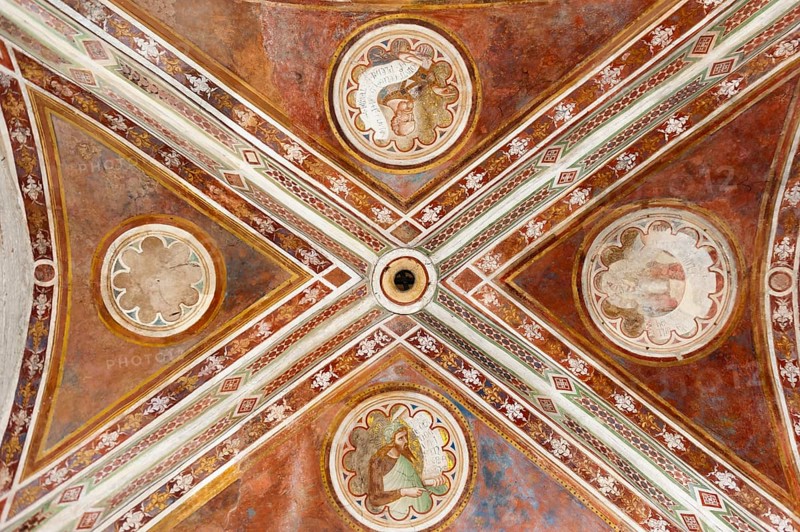Ribbed vault with frescoes