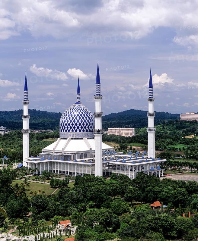 Sultan Salahuddin Abdul Aziz Shah Mosque