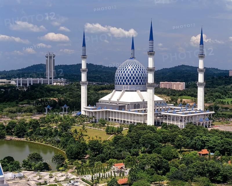 Sultan Salahuddin Abdul Aziz Shah Mosque