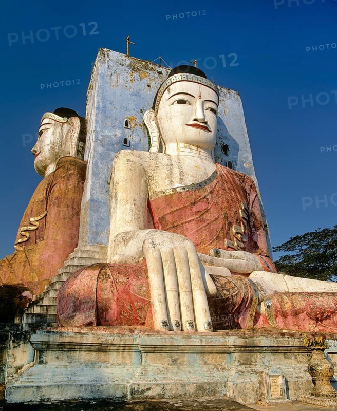Two large seated Buddhas