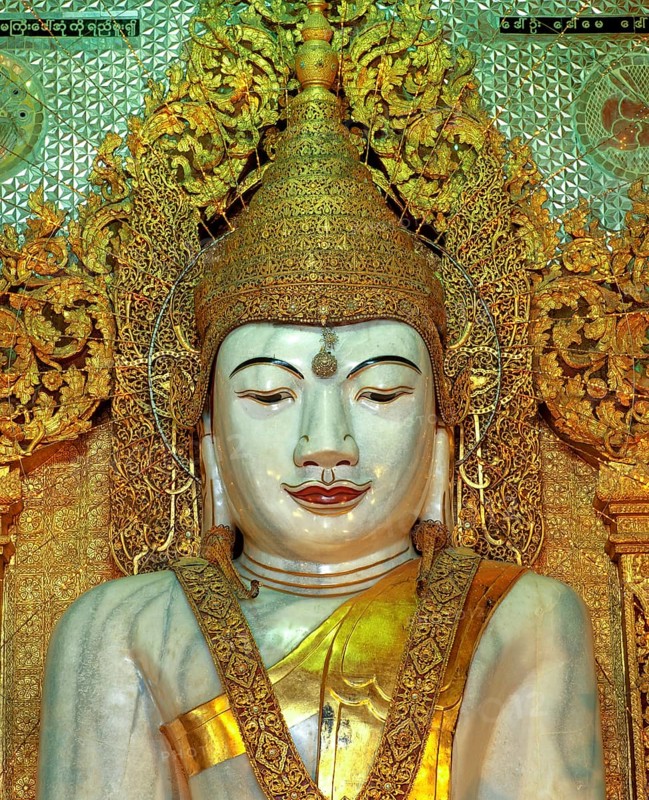 Seated Buddha statue