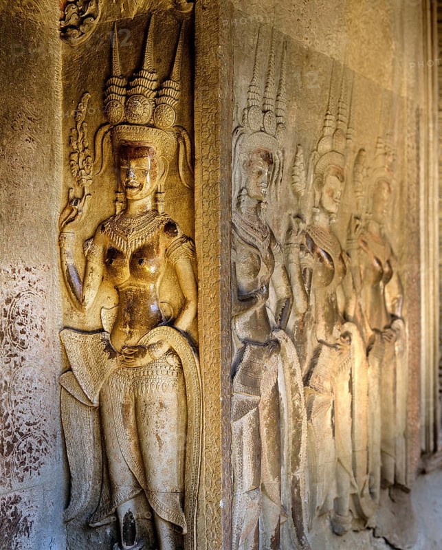Apsara dancers