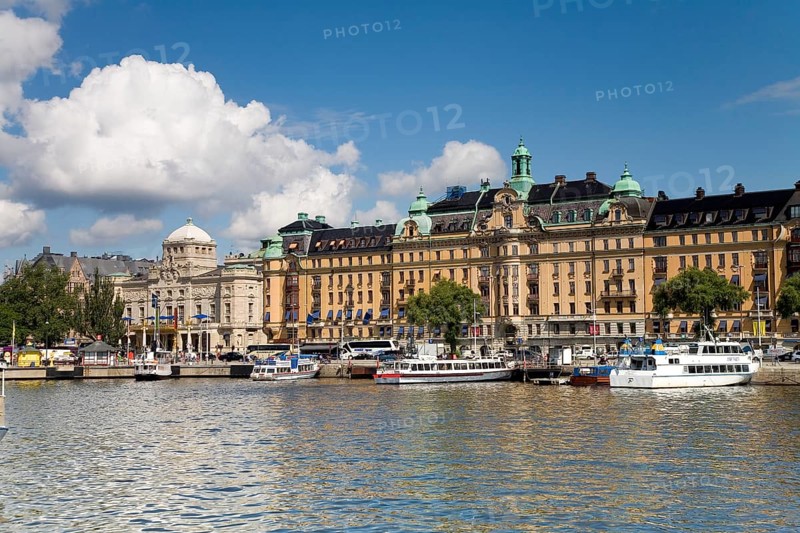 Strandvagen with Kungliga Dramatiska Teatern