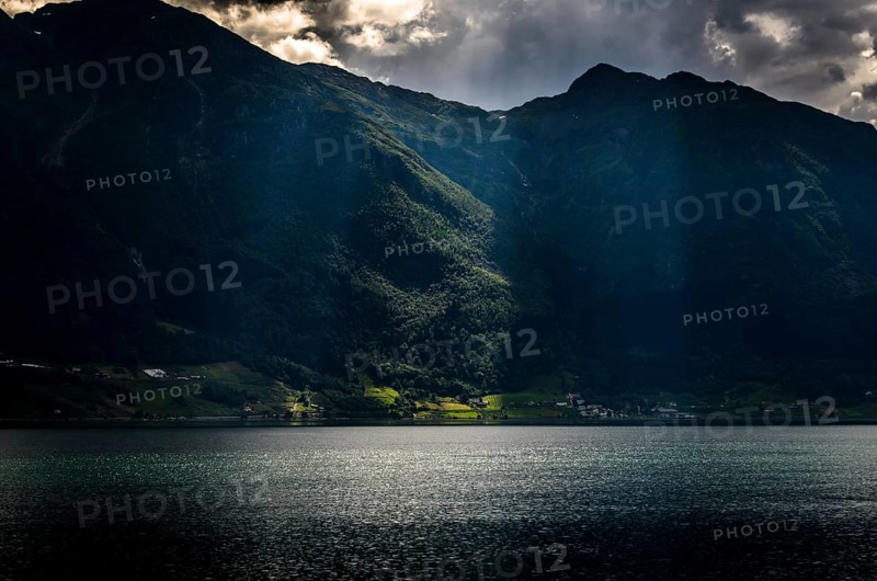 View over Sorfjorden