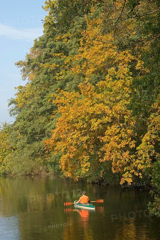 Autumn mood on the Ilmenau River near Deutsch Evern