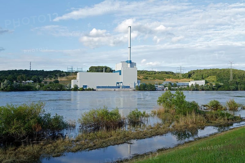 Kruemmel Nuclear Power Plant during a flood