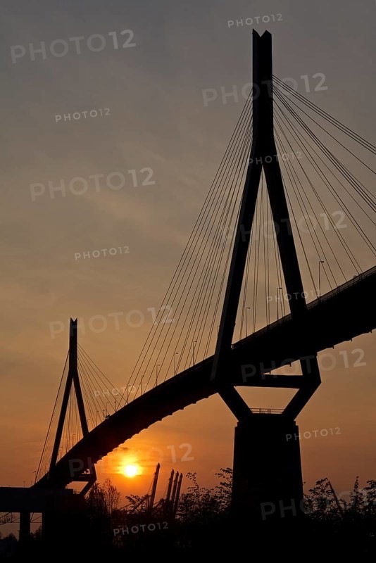 Koehlbrandbruecke bridge at sunset