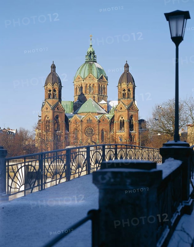 St. Luke's Church with a footbridge over the Isar River