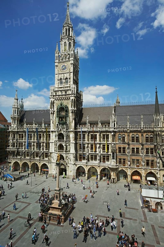 Marienplatz square and New Town Hall
