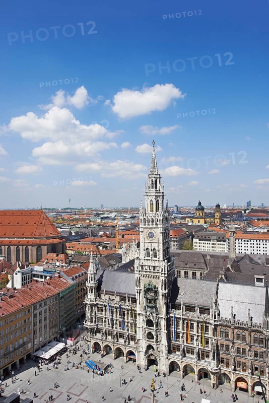 Marienplatz square and New Town Hall