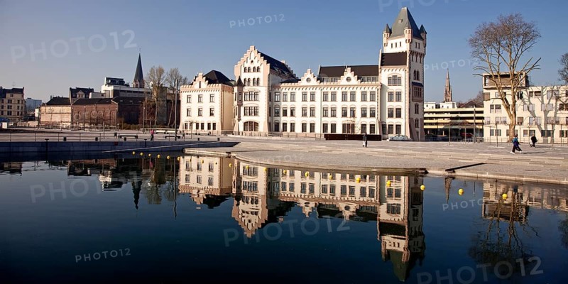Phoenix-See lake and Hoerder Burg Castle