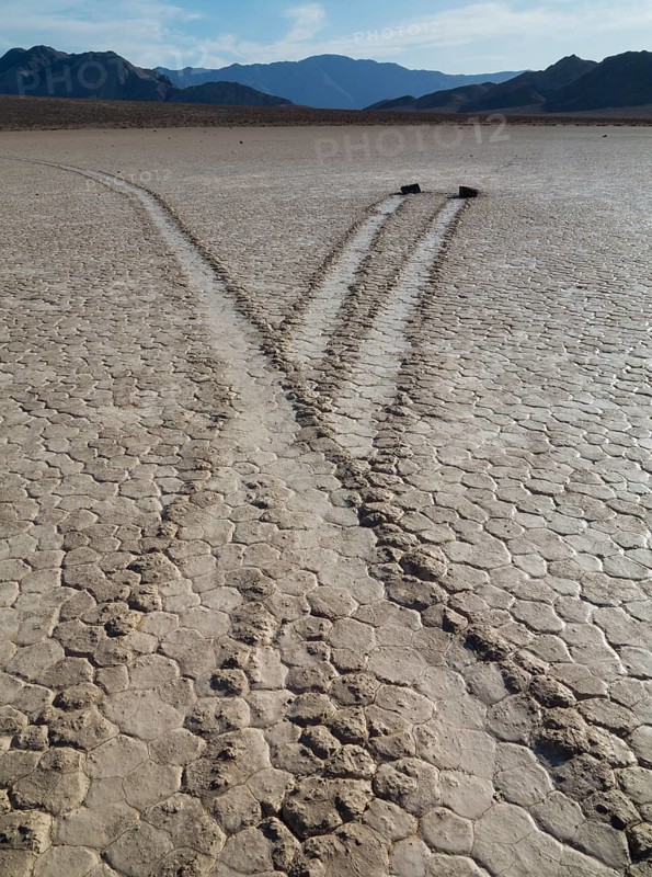 Traces generated by the mysterious wandering rocks in the so-called Racetrack