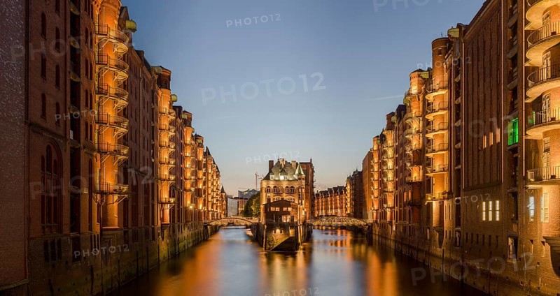 wasserschloss building seen from the Poggenmuhlenbruecke bridge