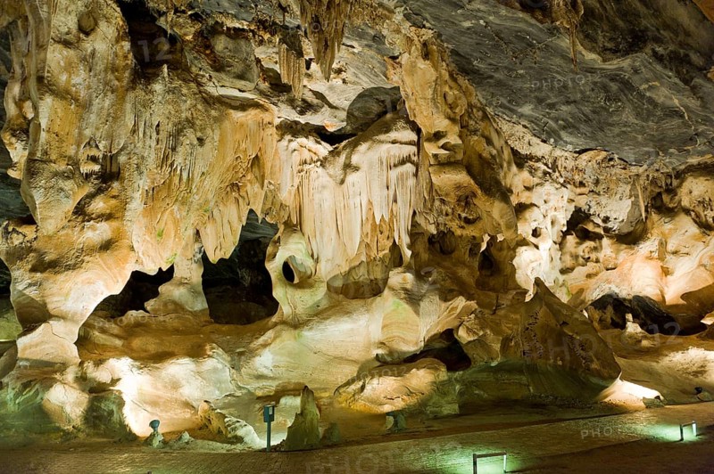 Stalactites and stalagmites in the Cango Caves