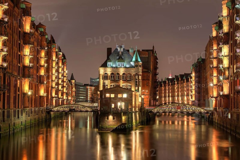 Wasserschloesschen water castle at night