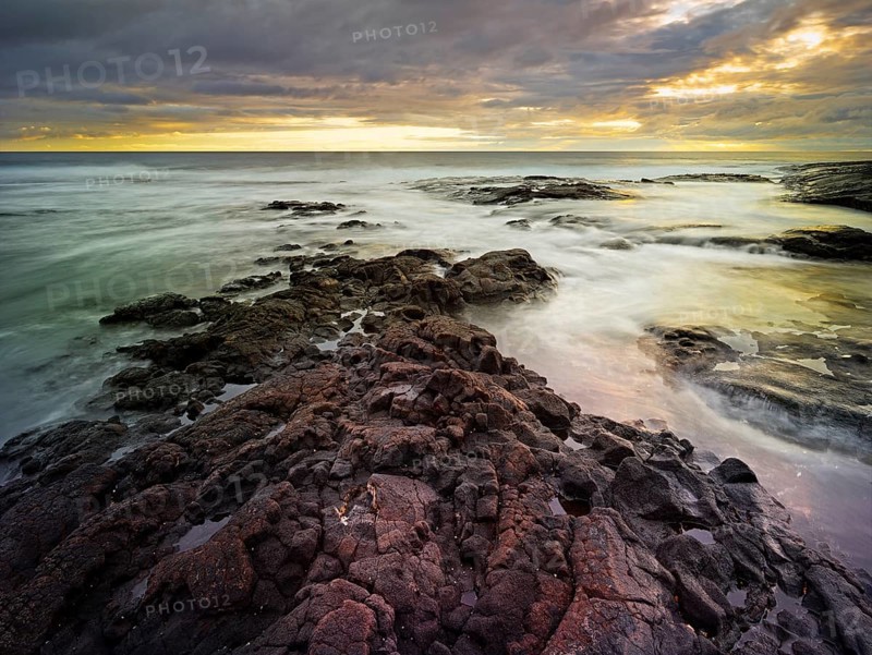 Cold lava on the coast of Pu'uhonua o Honaunau