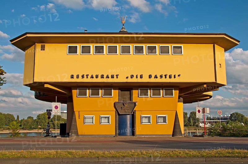 Die Bastei' restaurant at the Konrad-Adenauer-Ufer