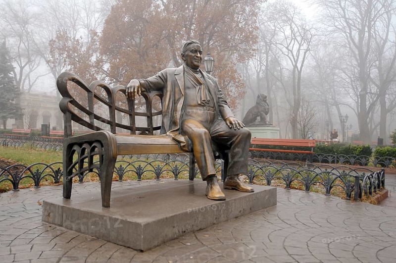 Bronze monument