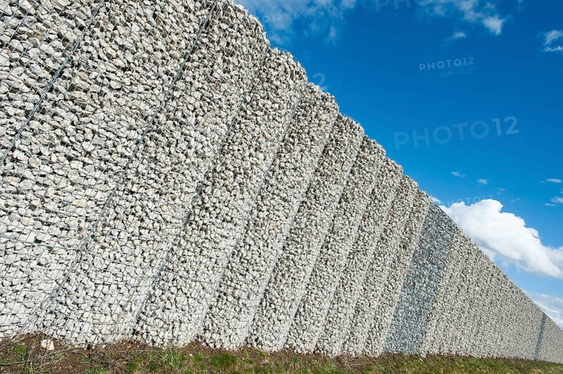 Gabion wall