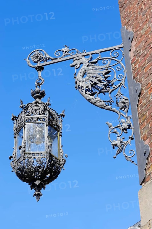 Street lamp