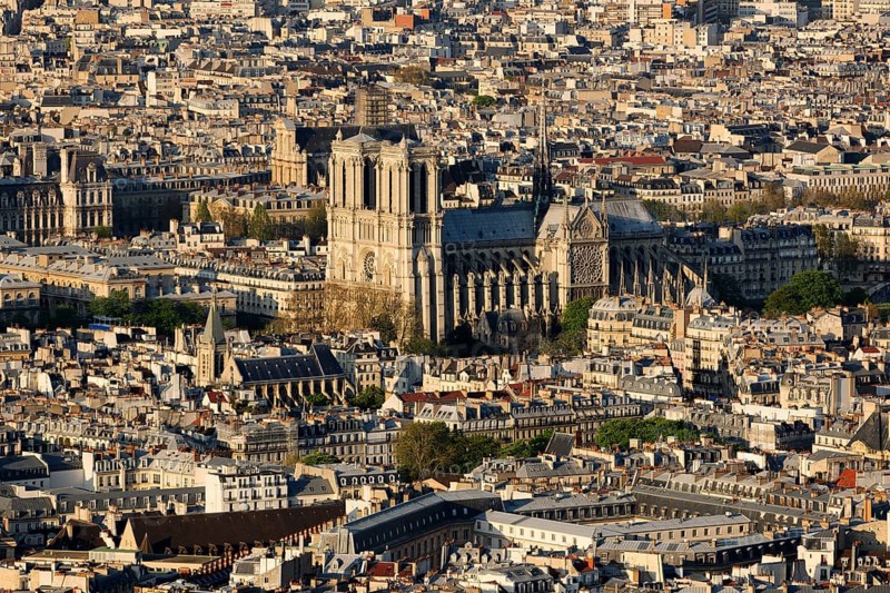 City view with Notre Dame Cathedral