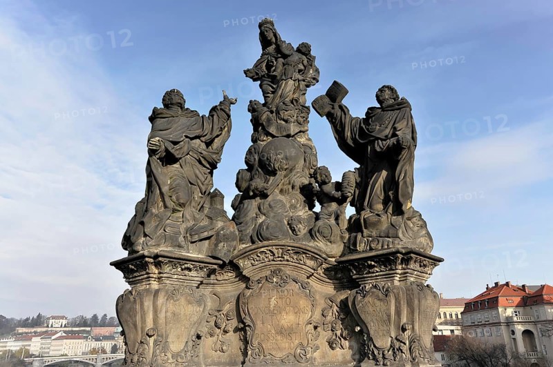 Statue of the Madonna