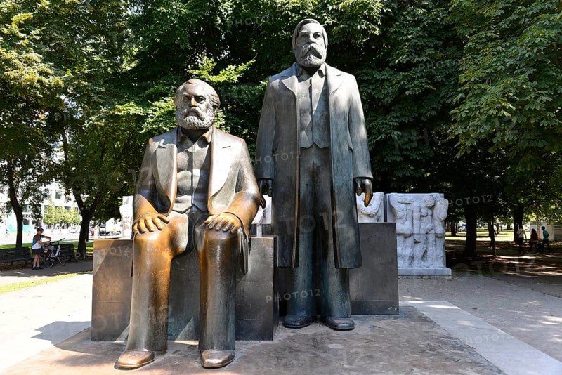 Bronze statues of Karl Marx and Friedrich Engels