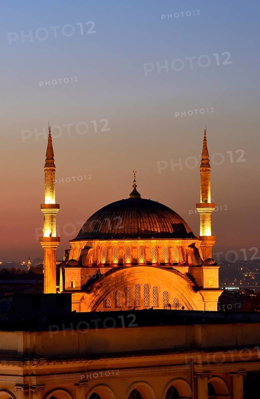 Nuruosmaniye Mosque