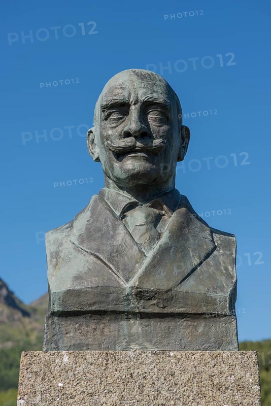 Monument for Knut Hamsun