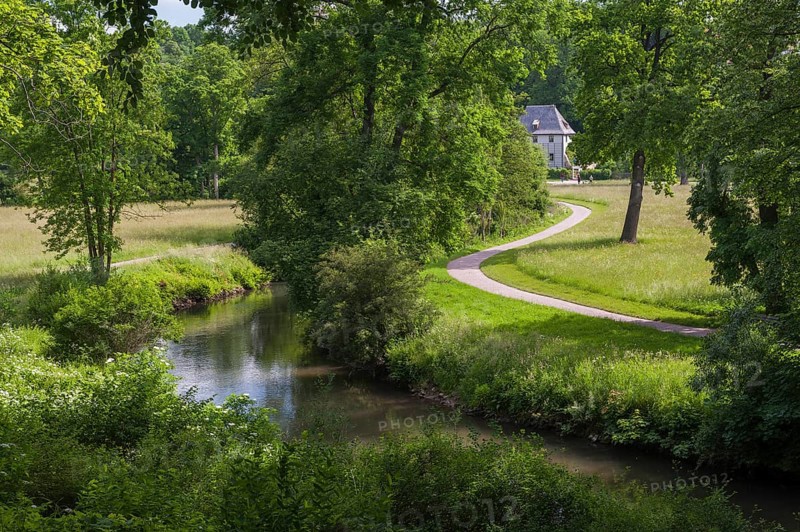 Ilm River with hiking paths
