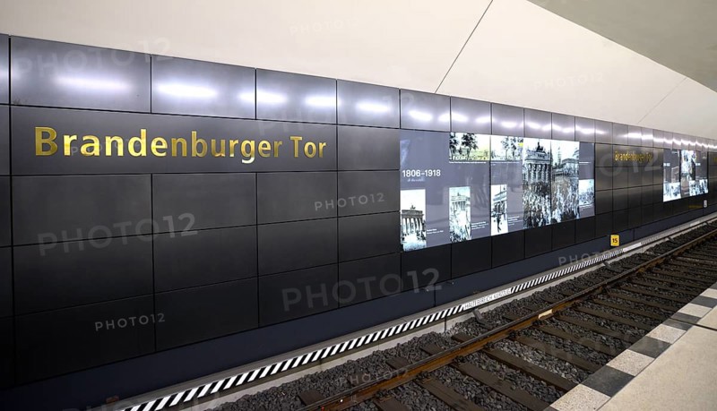 New station of Brandenburger Tor on the U-bahn subway line 55