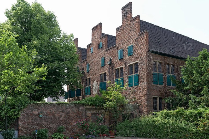 Three-Gable House
