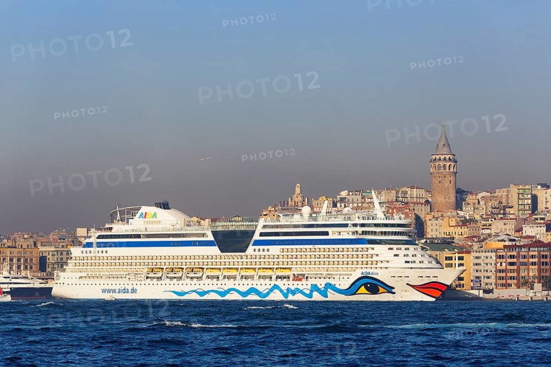 Cruise ship