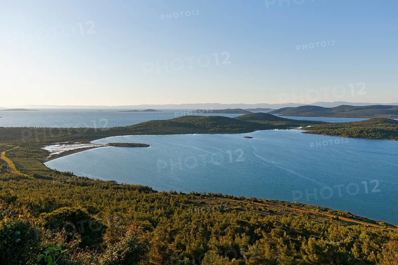 Lake Seytan Sofrasi or Devil's Table