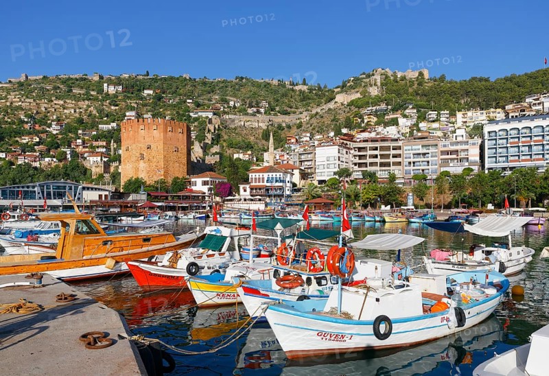 Fishing port and Kizil Kule