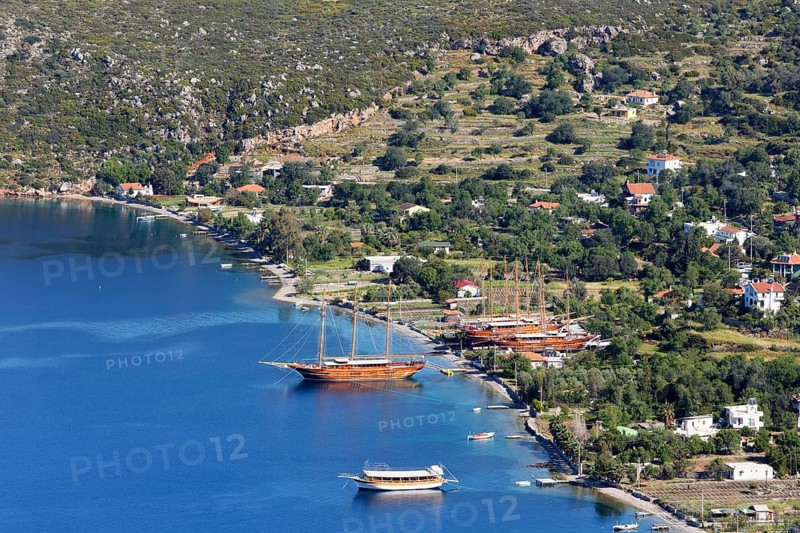 Village of Sögüt with shipyard