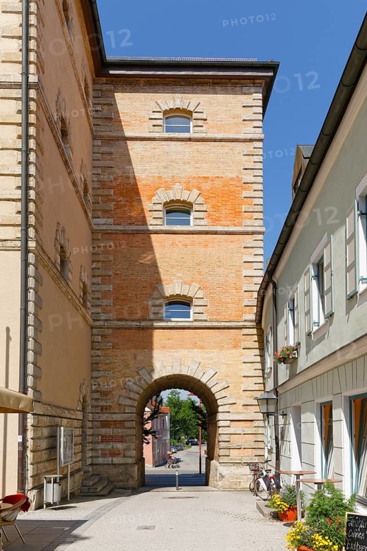 Gateway passage through the city walls
