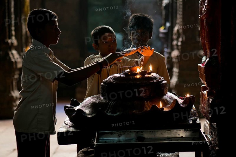 Children pay homage to the goddess Meenakshi