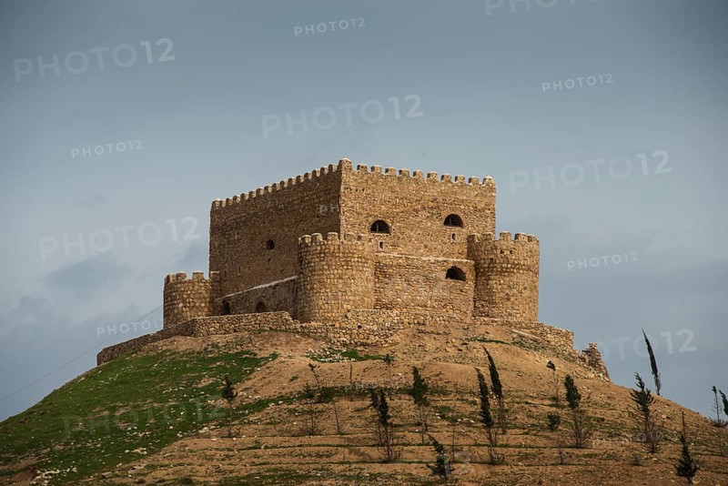 Khanzad Castle