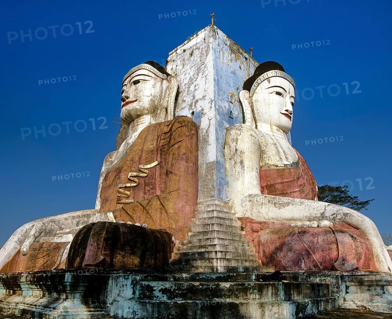 Two large seated Buddhas