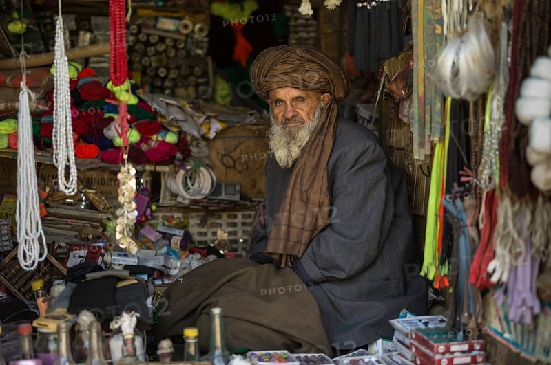 Merchant in the wool bazaar