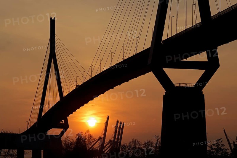 Koehlbrandbruecke bridge at sunset