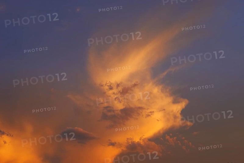 Cloud formation in the evening light