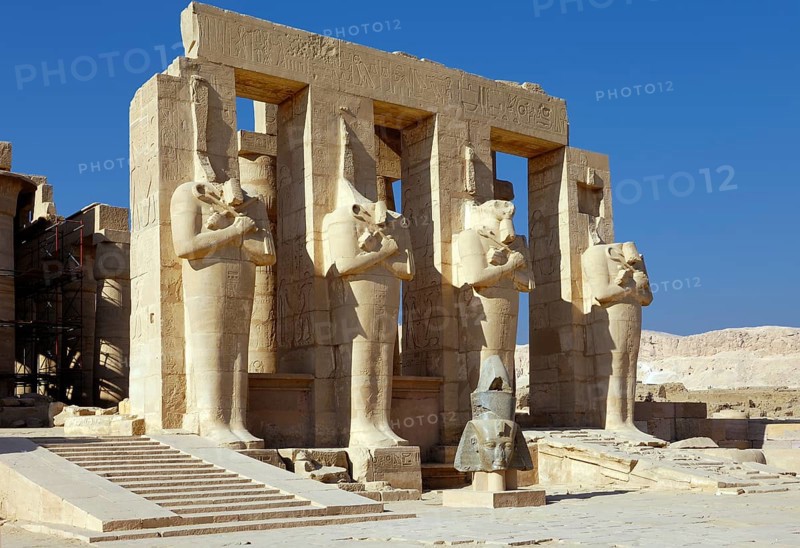 Facade with columns and Osiris statues at the Ramesseum