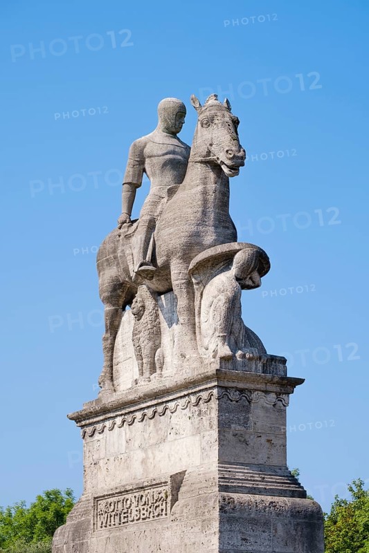 Otto I. equestrian statue on Wittelsbacher bridge