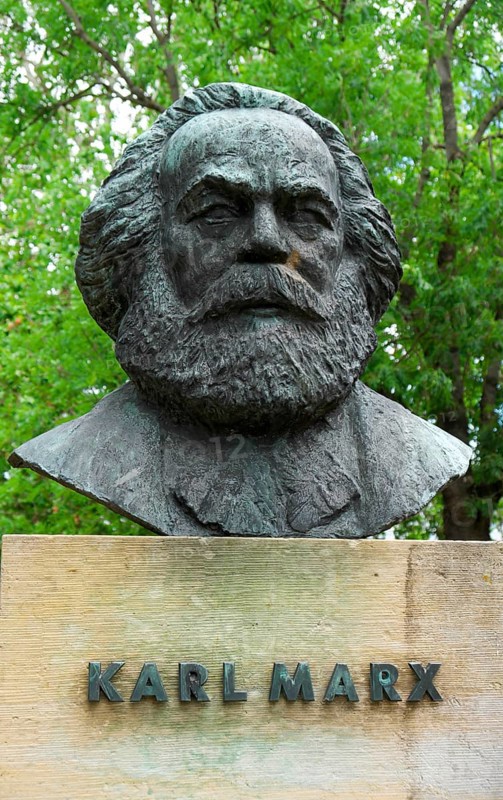 Bust Karl Marx