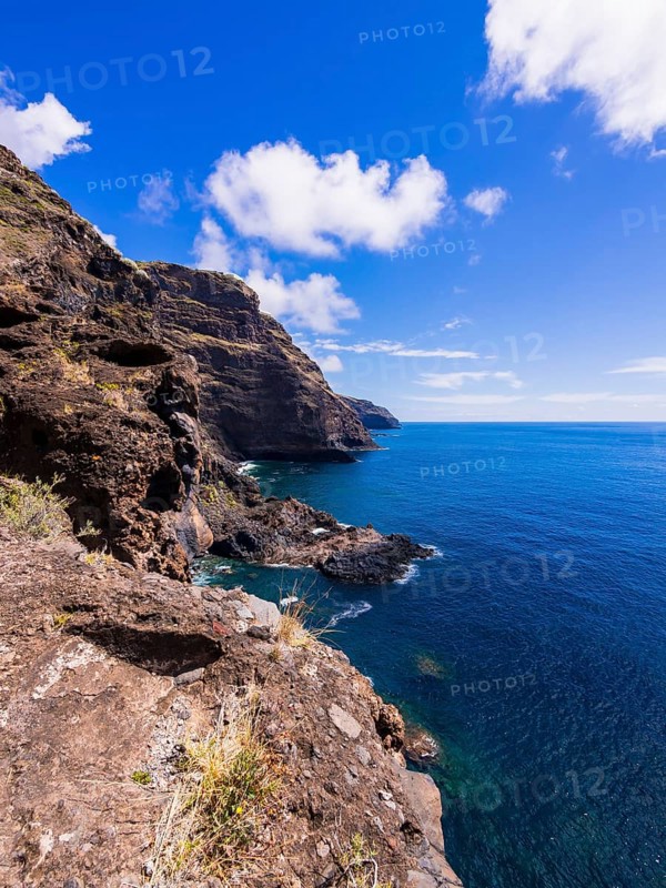 Rocky coastline on the Camino del Poris