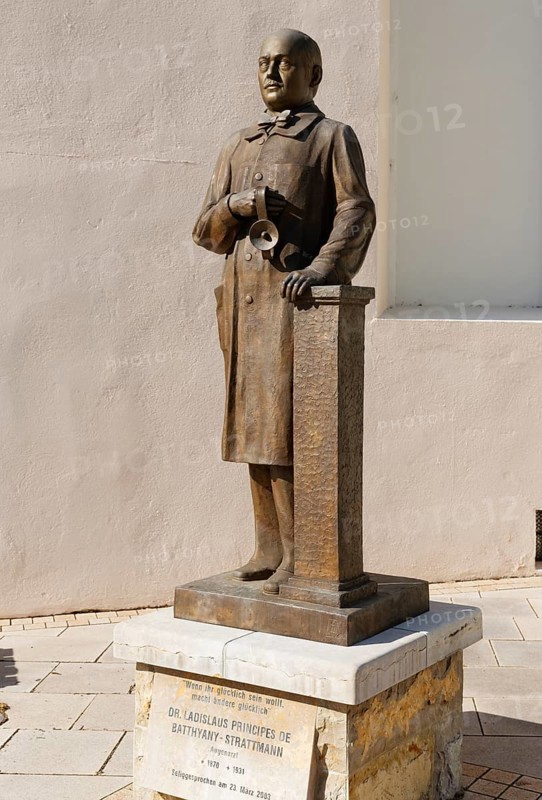 Monument to Ladislaus Batthyany-Strattmann in front of monastery church
