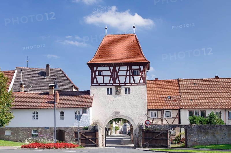 Upper Gate